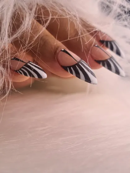 The full stiletto zebra print set, showcasing its fierce and fashionable look.
