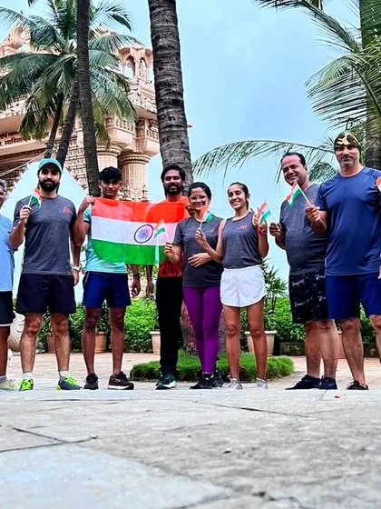 Our Juhu crew celebrating Independence Day with a run and the Indian flag. Proud to run together as a community.