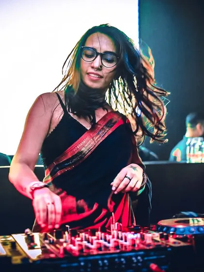 Lost in the music while playing a set. The joy of DJing comes from being in the flow, and that confidence comes from solid preparation. We cover everything you need to know to feel comfortable behind the decks.