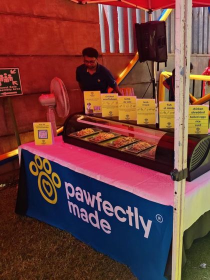 Our fresh pet food buffet at the Hilton pet brunch, featuring a sushi-style display of our different meal options.