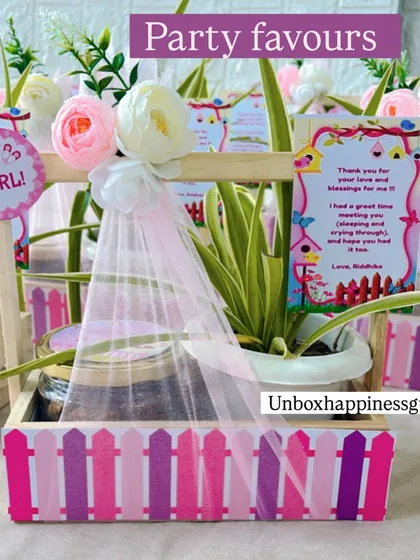 Another view of the plant-based party favors, perfect for baby announcements or as eco-friendly birthday return gifts.