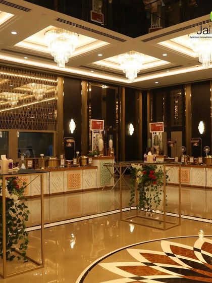 Grand Buffet & Elegant Setups photo 18