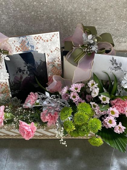 The Art of Gifting: Curated Hampers photo 16