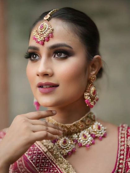 A duplicate of 196, showing the same elegant makeup look.