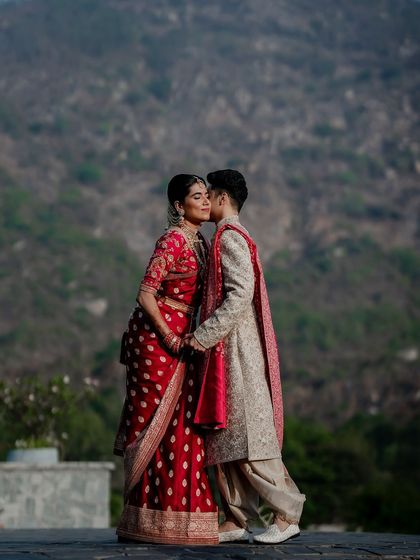 Journeys By Vivek - Wedding Cinematography Romantic Couple Portraits photo 31