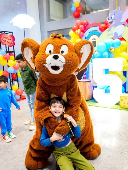 Watch your child's face light up when they meet their favorite characters. Our Tom and Jerry mascot appearance brings beloved cartoons to life for hugs, photos, and magical memories.