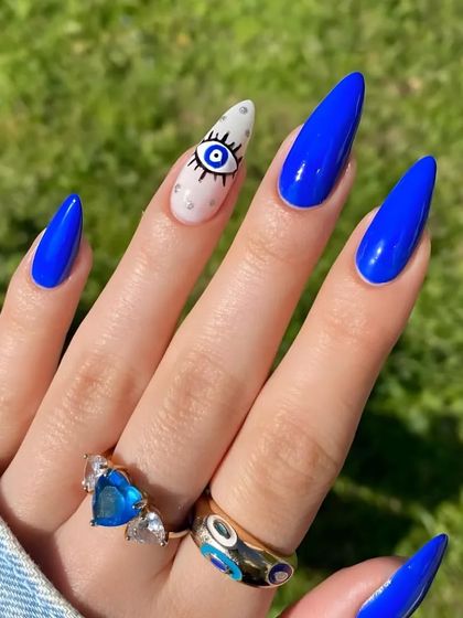 Custom & Intricate Nail Art photo 27