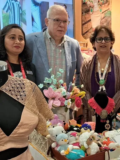 At the Startup Mahakumbh, I had the opportunity to connect with fellow entrepreneurs and investors. Our stall showcased a variety of handmade items, from crochet jewelry to amigurumi toys, all made by our talented artisans.