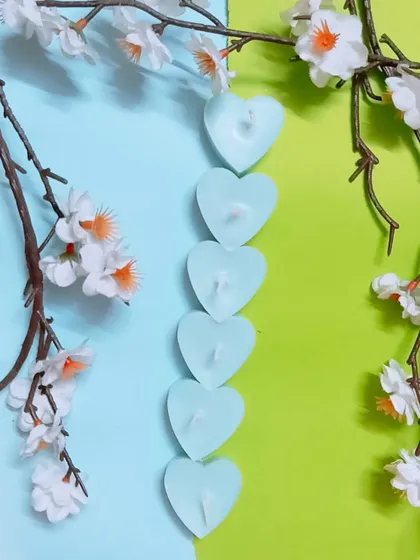Dive into tranquility with my calming Evening Breeze scent. This pack of six heart-shaped soy candles in a lovely light blue is perfect for relaxation and creating a peaceful mood.