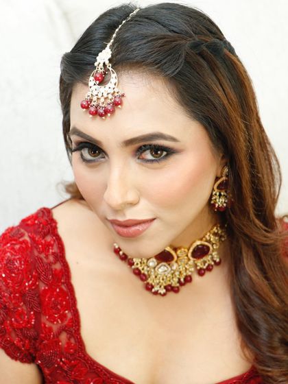 More angles and moments from our glamorous Sangeet, Cocktail, and Engagement looks.