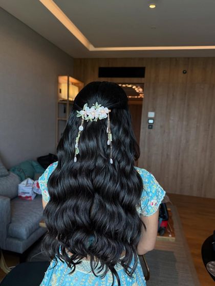 Flowing Waves & Curls photo 42