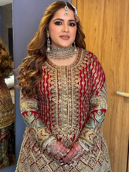 Another angle of this stunning reception hairstyle.