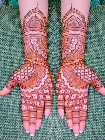 A classic and elegant design for the palms, featuring intricate traditional motifs with a beautiful, rich stain.