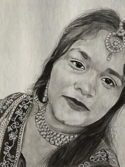 This follower sketch captures a woman in traditional attire, complete with a maang tikka and necklace.