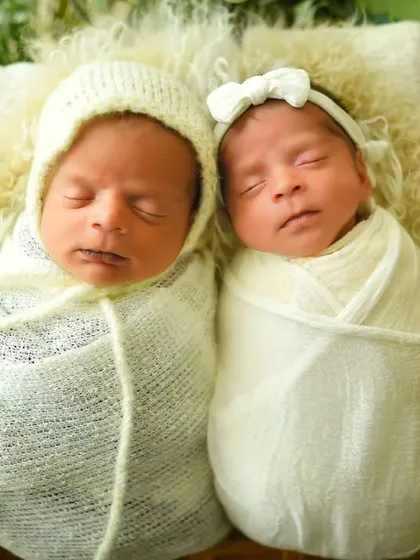 Double the love, double the joy. I have special experience in safely posing and photographing newborn twins, capturing their unique bond from the very beginning.