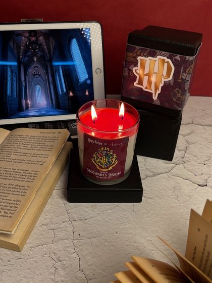 The Sorting Hat has a new trick! This is the Gryffindor version of my color-revealing Hogwarts House candle.