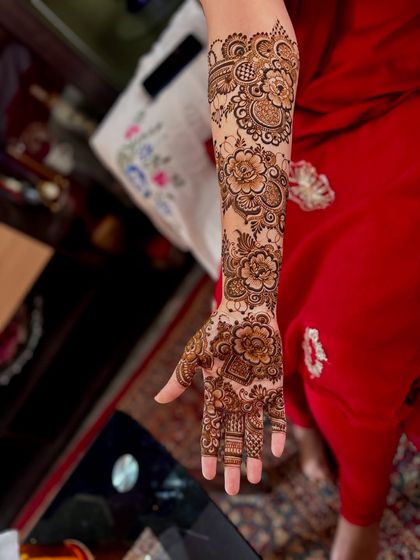 Mehendi Art by Nishat - Mehndi (Henna) Artistry Elaborate Bridal Henna photo 22