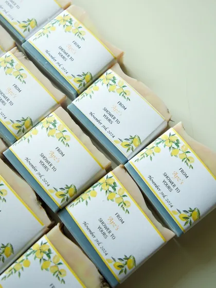 The iconic Italian lemon motifs on the belly wrap added a fresh and fun touch.