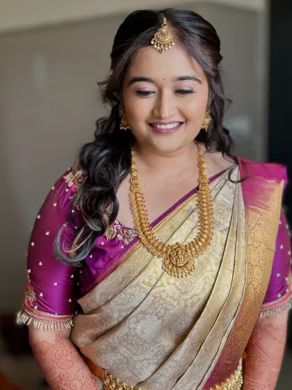 A happy, smiling Nayana. The makeup is designed to look great in photos while still feeling light and comfortable.
