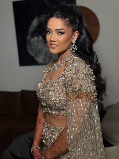 A happy and confident smile from my bridal muse. The luminous makeup on her dusky skin looks absolutely stunning, proving that glow is for everyone.