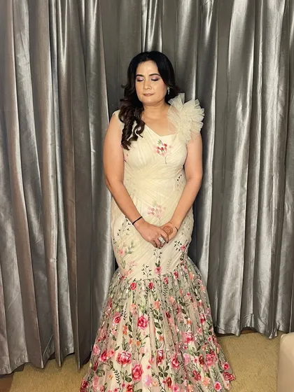 My always gorgeous Anita, looking stunning in a floral gown. The makeup was kept soft and elegant to complement the beautiful dress, with a focus on a flawless base and soft smokey eye.