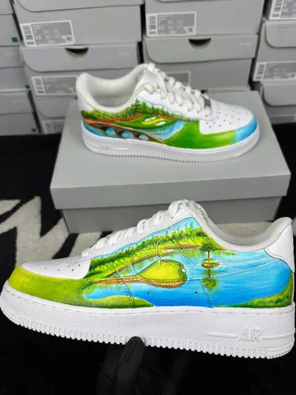 A detailed view of the Augusta-themed sneaker, featuring the famous Hogan Bridge.