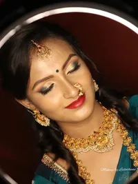 Makeup & Hairstyling Education