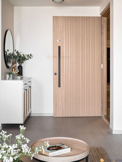 Interiosplash - Turnkey Residential Interior Design Welcoming Foyers & Entryways photo 3