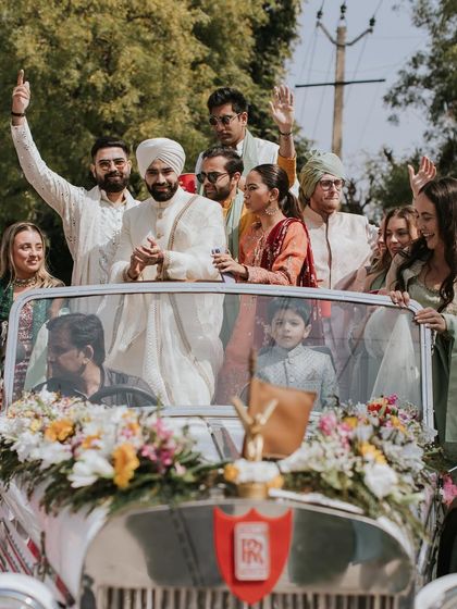 Daylight Celebrations: Haldi & Mehendi photo 17
