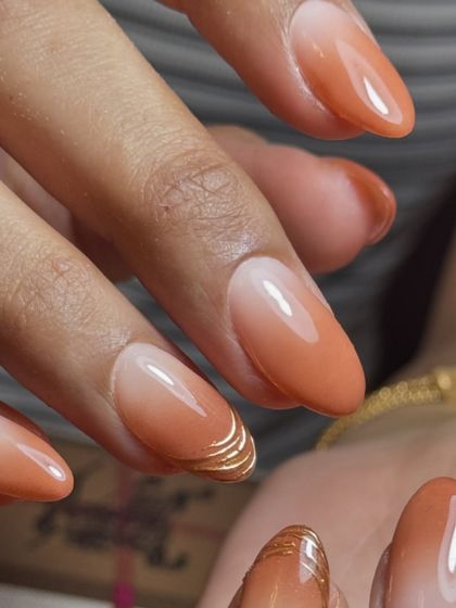 I used to be scared of doing ombré, but I'm so proud of how this sunset-inspired set turned out. It features a beautiful orange-to-nude gradient.