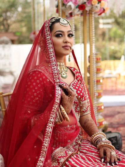 Classic Red & Pink Bridal Looks photo 16