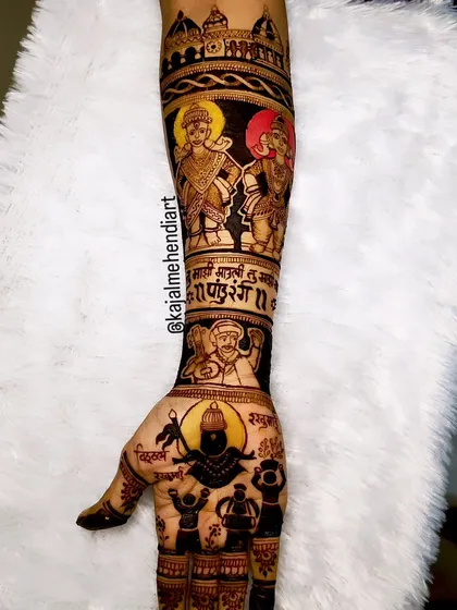 For me, mehndi is a way to tell stories. This design brings the divine love of Vithhal and Rukmini to life, complete with the Pandharpur wari procession, making it a piece of wearable art for a devout client.