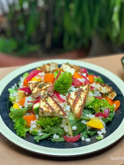 Our Superfood Salad is a customer favorite for a reason. It features perfectly grilled paneer on a bed of fresh greens, barley, and colorful veggies. This is a complete, protein-packed meal that will keep you full and energized through the day.