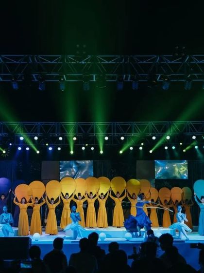 A colorful and dynamic performance by the Shiamak Davar troupe, filling the stage with energy and movement.