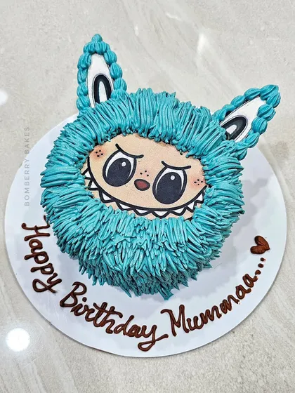 A mini cake version of the popular Labubu monster, with the same signature furry buttercream piping.