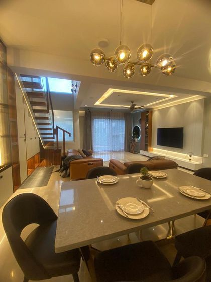 Sturdy Groups - Home & Building Renovation Elegant Living & Dining Spaces photo 15