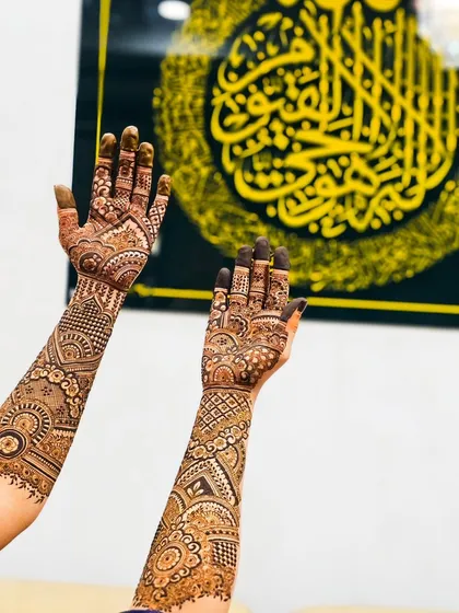 A creative shot of a full bridal design against an artistic background.