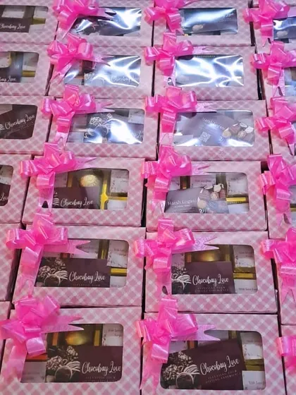 Another one of my budget-friendly gift hamper options. These pink checkered boxes are filled with chocolates and are perfect for distributing at kids' birthday parties.