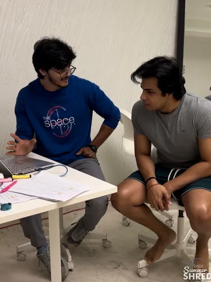 Every plan I create is personal. Here, I'm discussing progress and check-in results with a client. We use data and your feedback to constantly tweak your online program, ensuring you're always moving towards your goals.