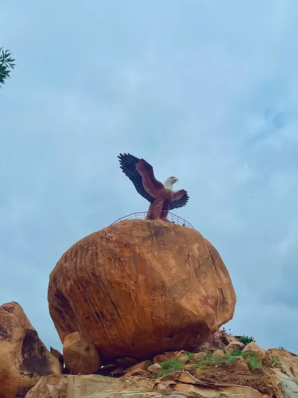 A shot of the eagle sculpture at Lepakshi.