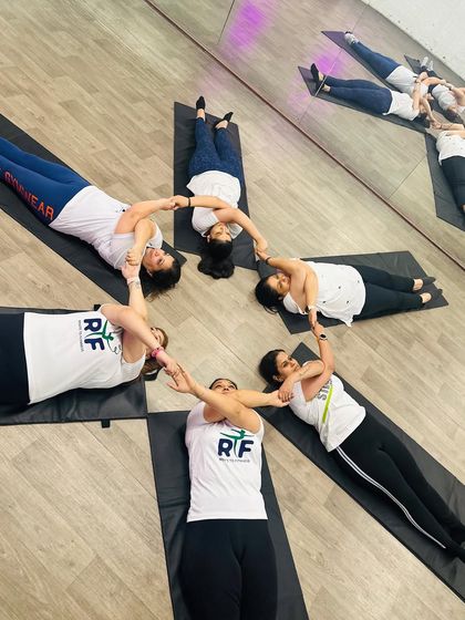 Partner & Group Yoga: Connect & Grow photo 4