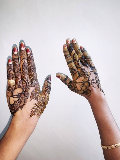 Hajira Mehendi Artist - Mehndi Art Classes & Workshops Festive & Party Henna photo 9
