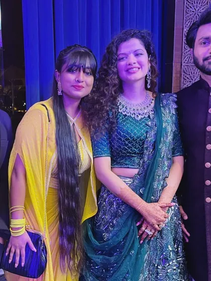 Posing with the wonderful couple Palak Muchhal and Mithoon after their sangeet night. It was an incredible experience choreographing their family and friends for the celebration, and we wish them a lifetime of happiness.
