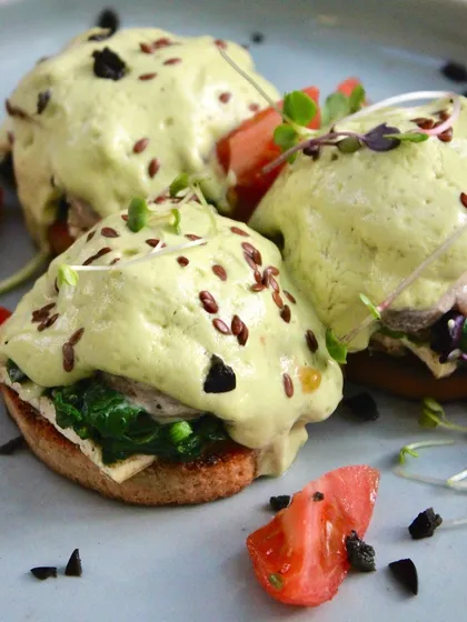 A closer look at our crowd-favorite Mushroom Benedictine. The creamy avocado sauce and sprinkle of flax seeds make it a taste experience you have to try to believe.