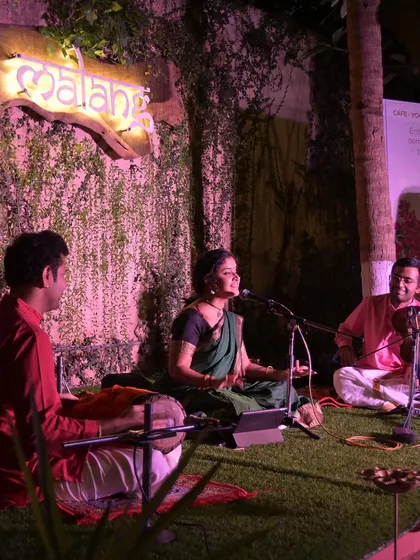 Another view of the intimate concert at Namma Ashram, showing the connection with the audience.