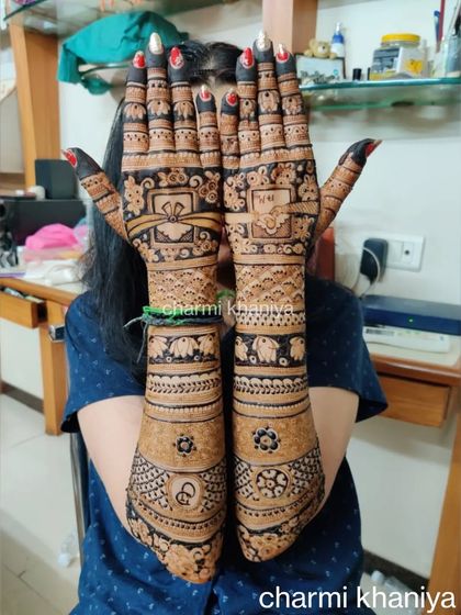 Full Coverage Bridal Mehendi photo 11