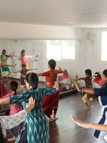 The studio is spacious enough to comfortably host large group rehearsals and workshops. Here you can see a full class in session during one of our Adavu meet-ups.