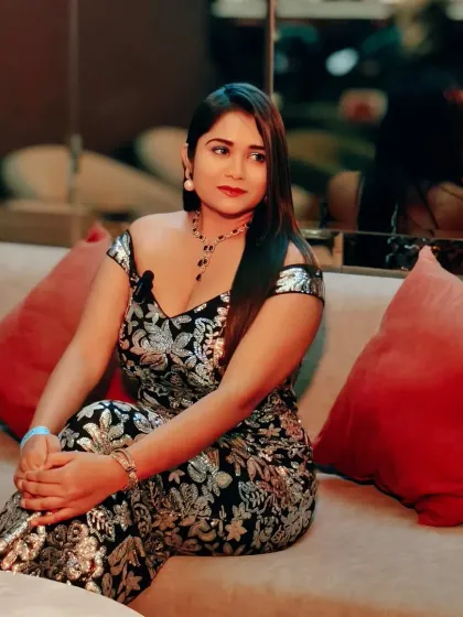 A glamorous look for an evening of team building activities for Stemz Healthcare. Even fun events can have a touch of elegance.