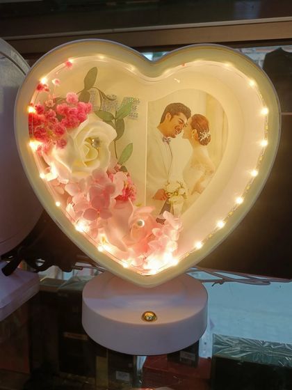 Moments Gifts Shop - Personalized Gifts & Decor LED Lamps & Magical Gifts photo 5