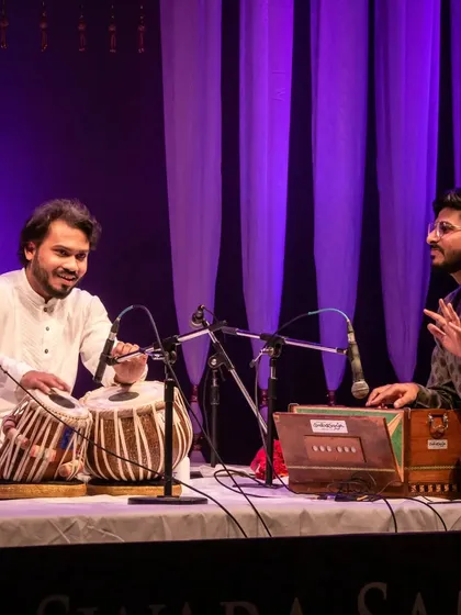 Sharing the stage with the talented Nilay Salvi bhai during my tabla solo in Aurangabad. A good lehra player provides the perfect melodic canvas for a tabla solo.